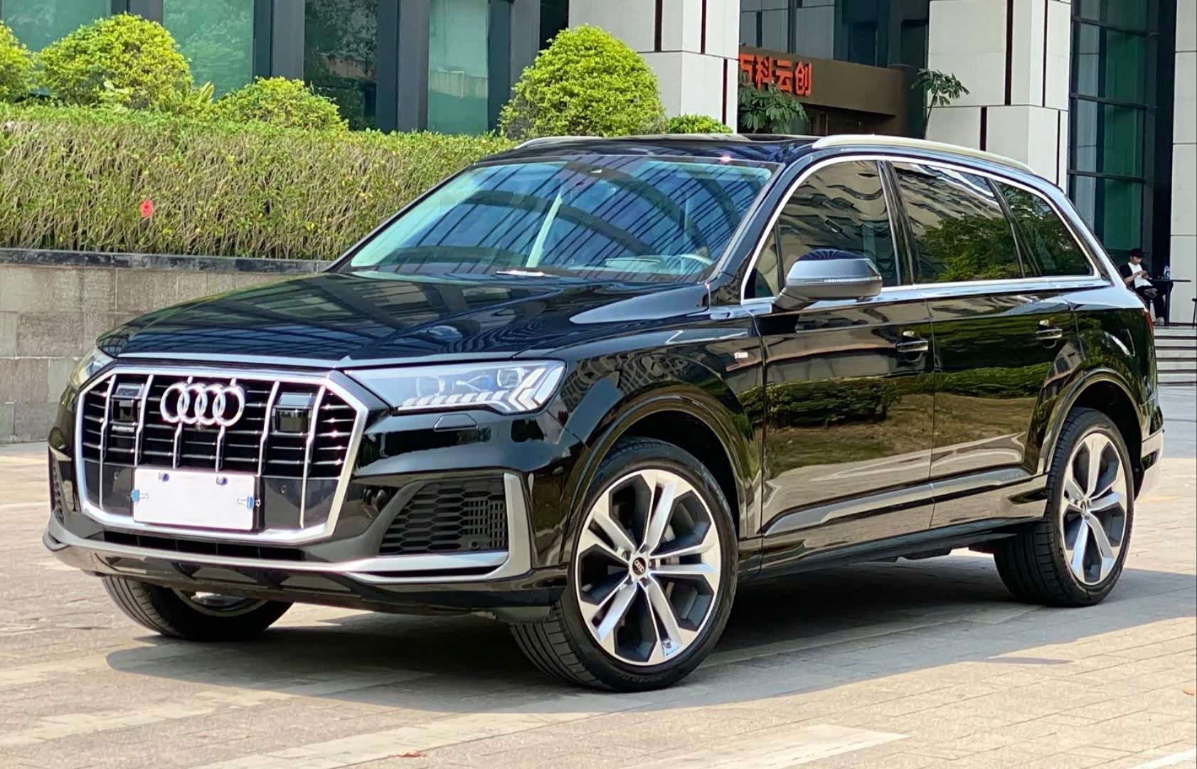 Audi Q7, 2021 1
