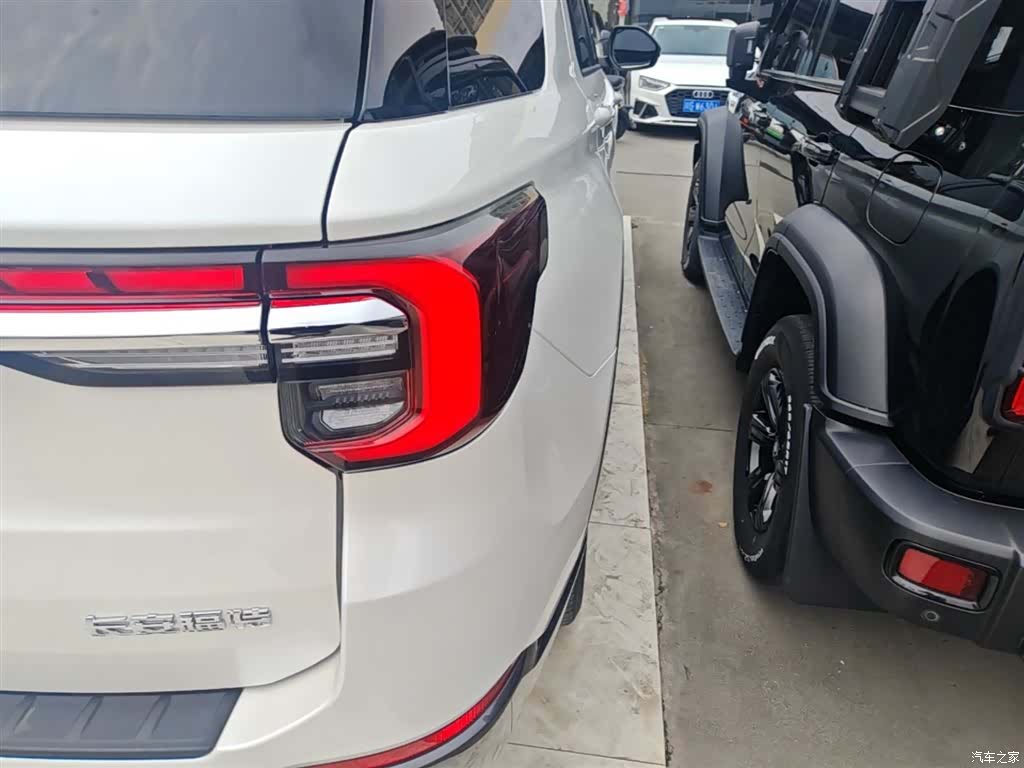 Ford Explorer, 2024 8