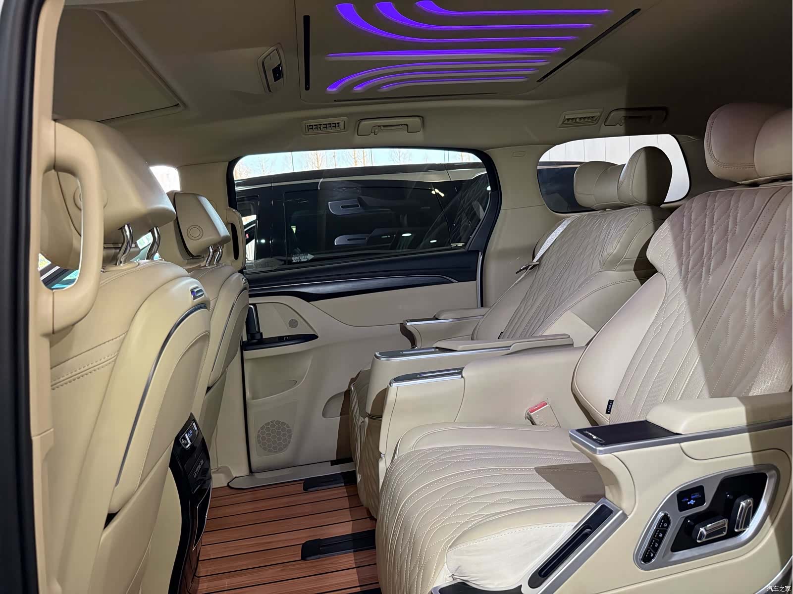 Buick GL8, 2022 7