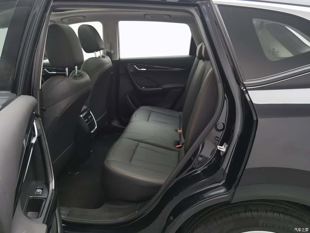 DongFeng AX7, 2022 15