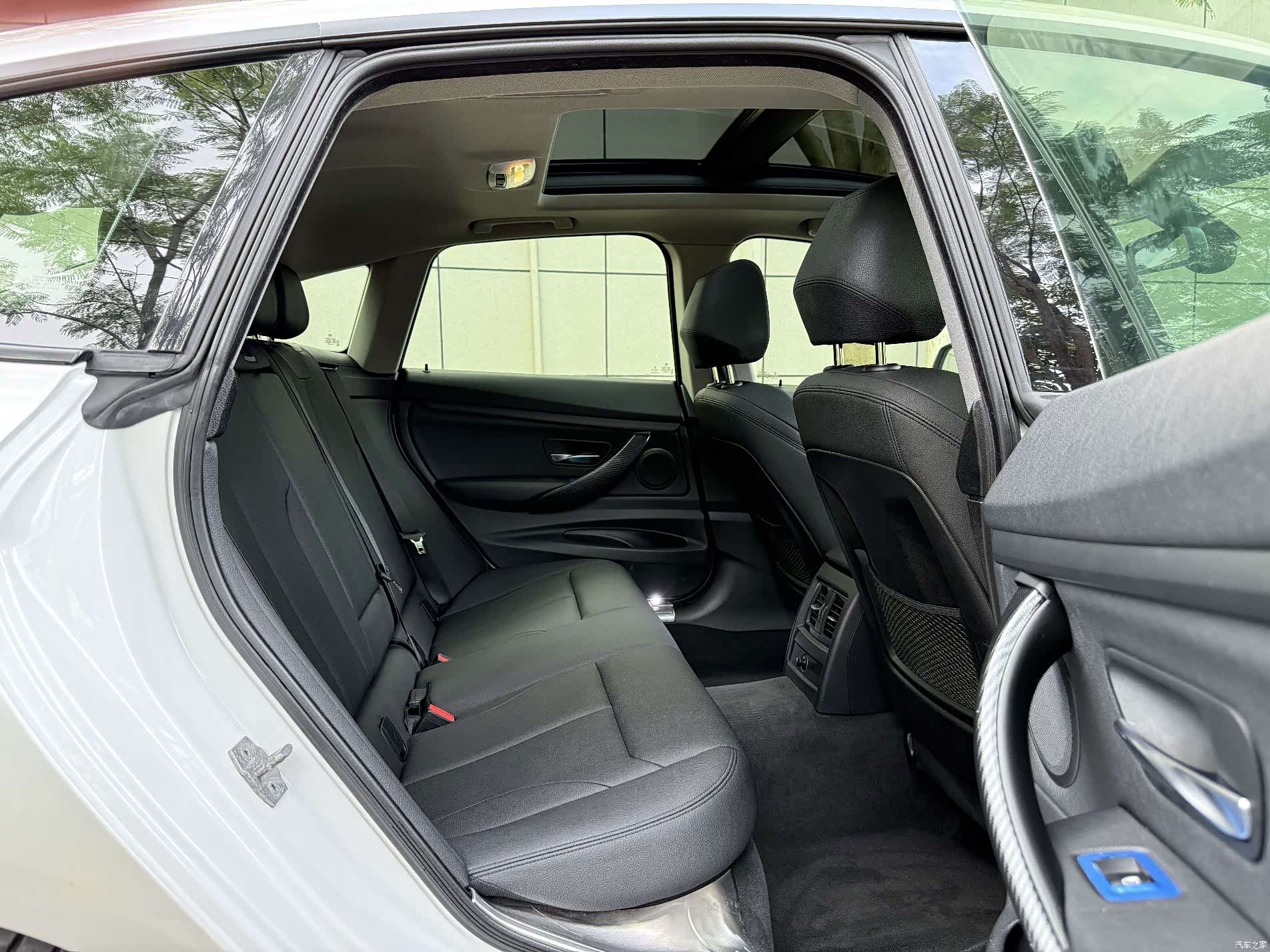 BMW 3 Series, 2018 12