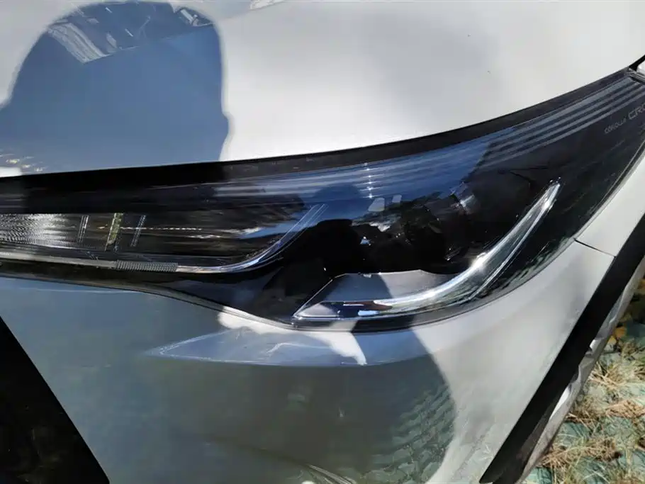 Toyota Corolla Sharp amplifier