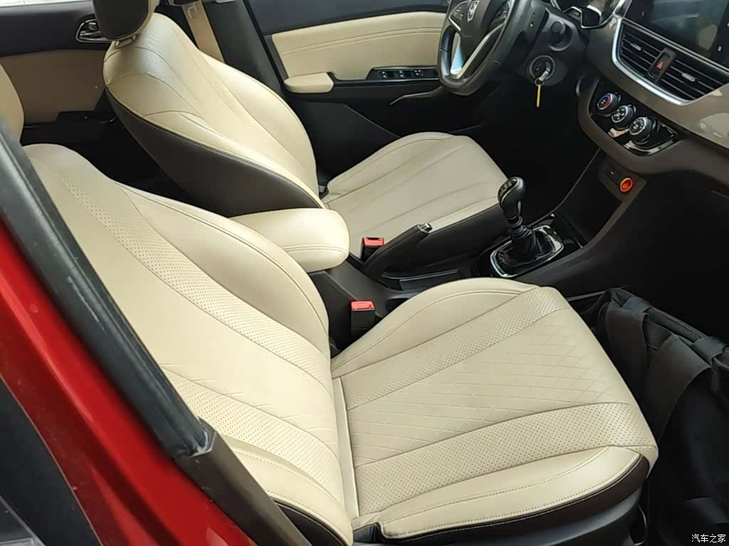 Wuling 310W, 2018 25