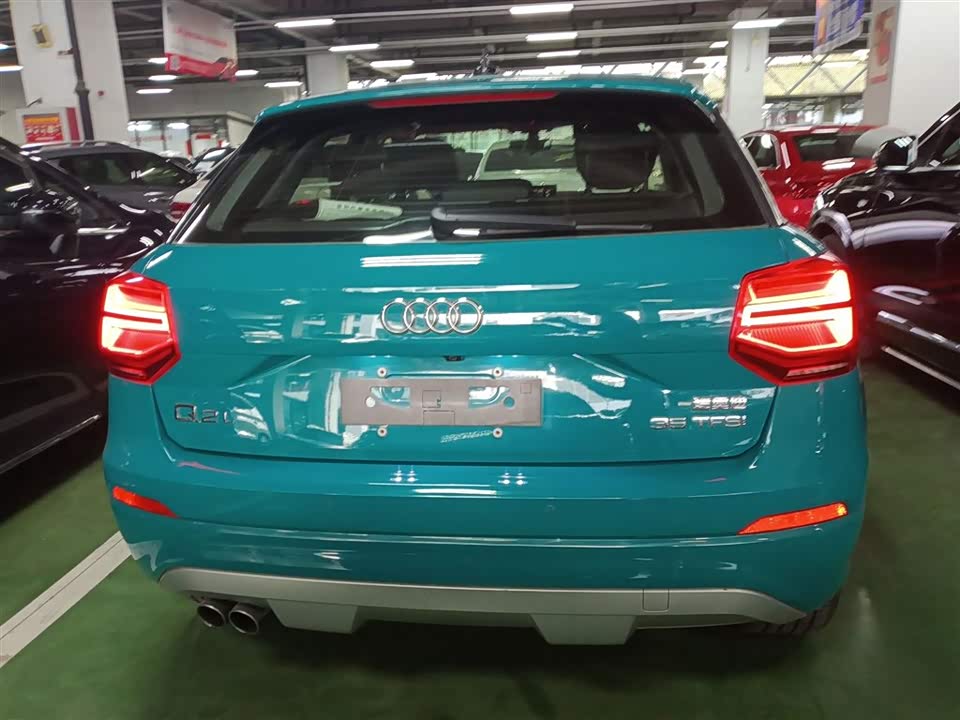 Audi Q2L