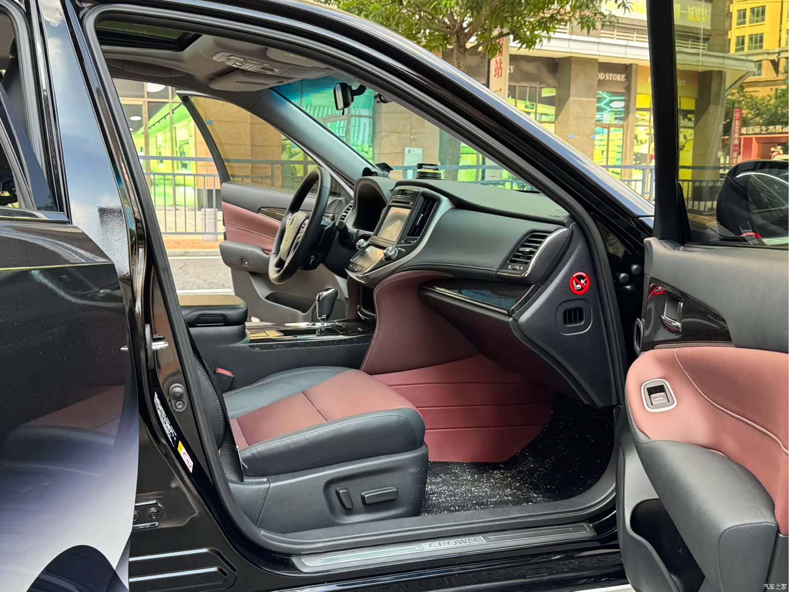 Toyota Crown, 2019 10