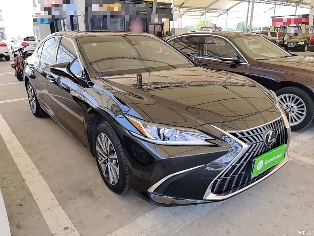 Lexus ES, 2024 4