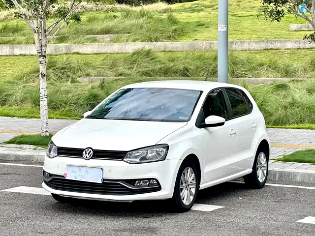 Volkswagen Polo 2015 — купить из Китая под заказ