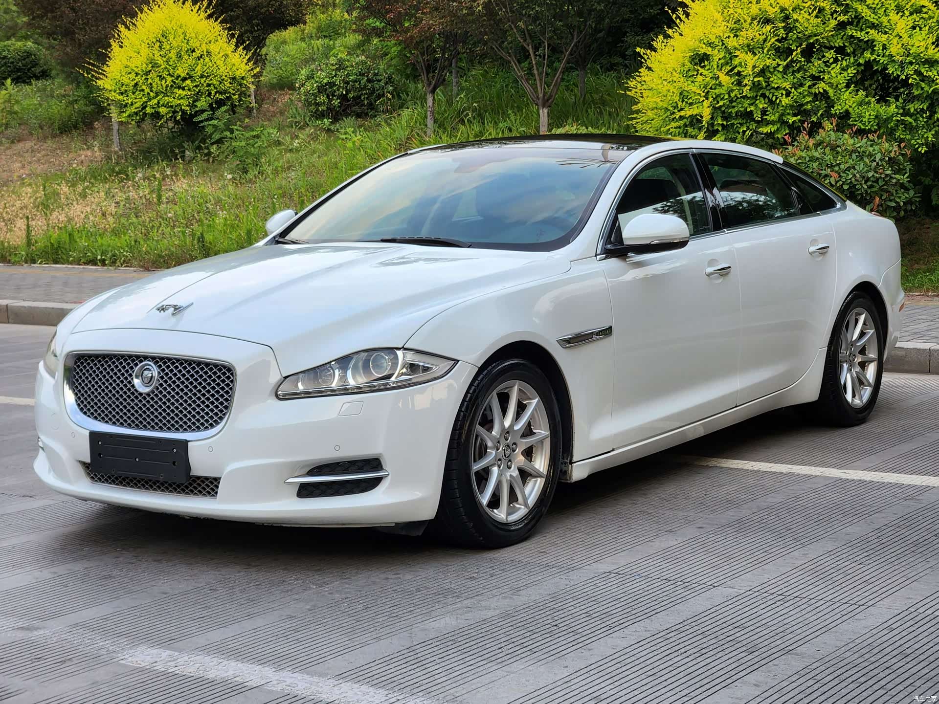 Jaguar XJ, 2013 2