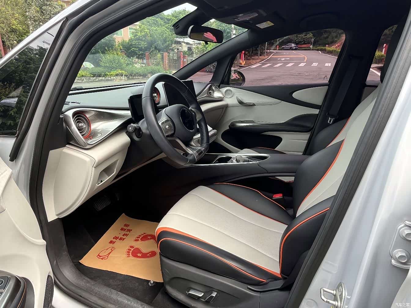 BYD Dolphin, 2022 4