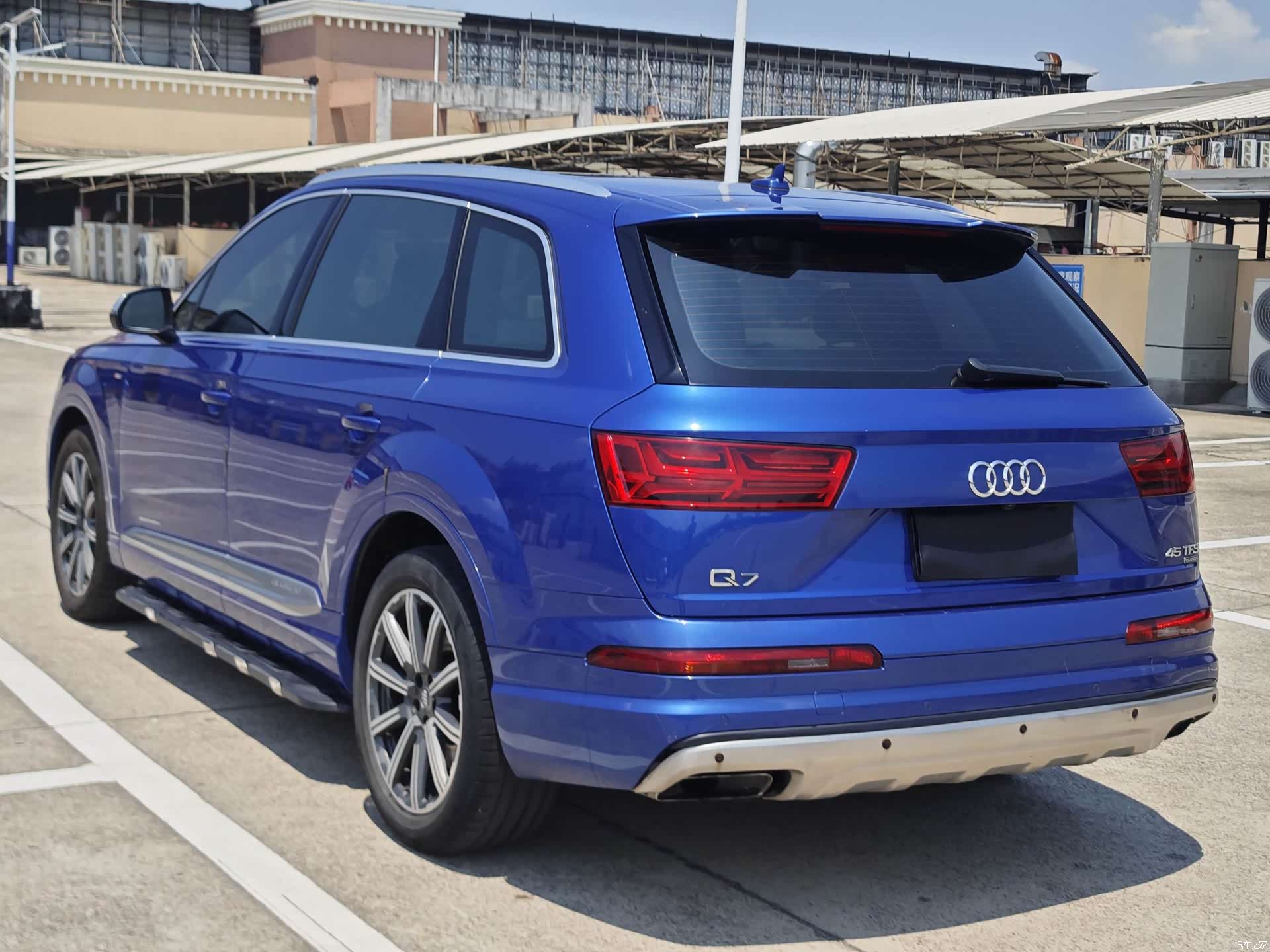 Audi Q7, 2017 все фото