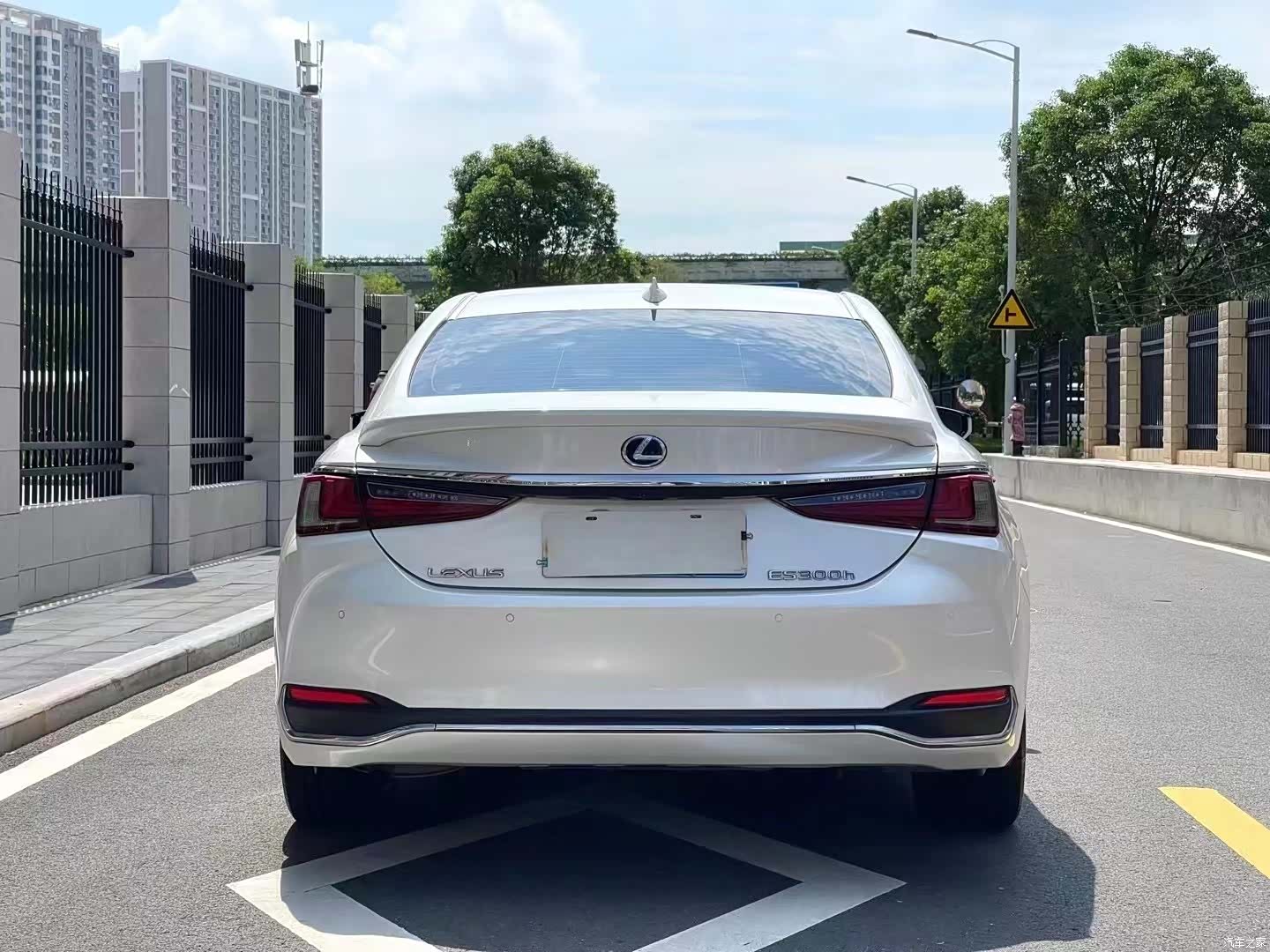 Lexus ES, 2020 8