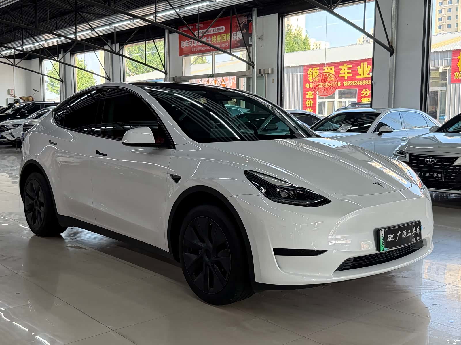 Tesla Model Y, 2025 3