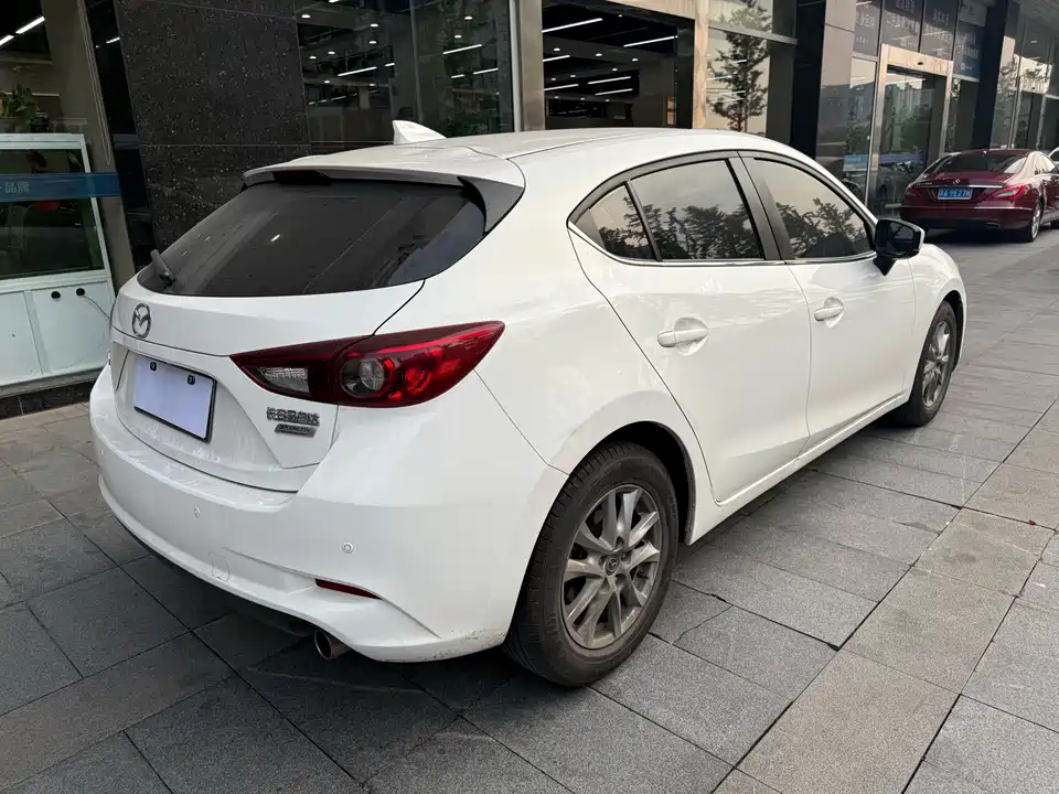 Mazda 3 Angkesaila