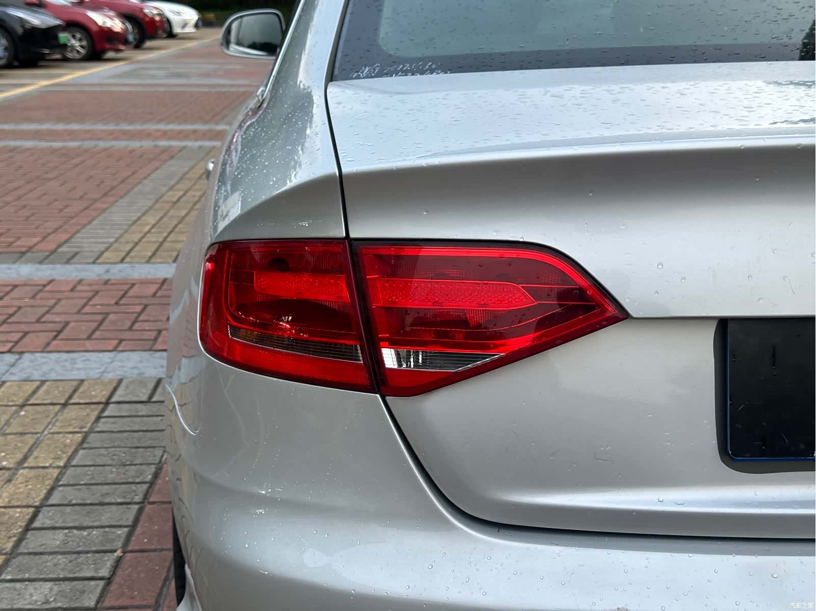 Audi A4L, 2009 10