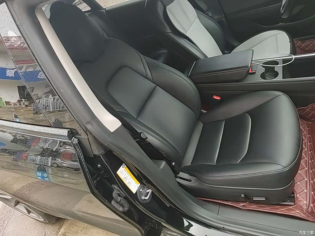Tesla Model 3, 2022 25