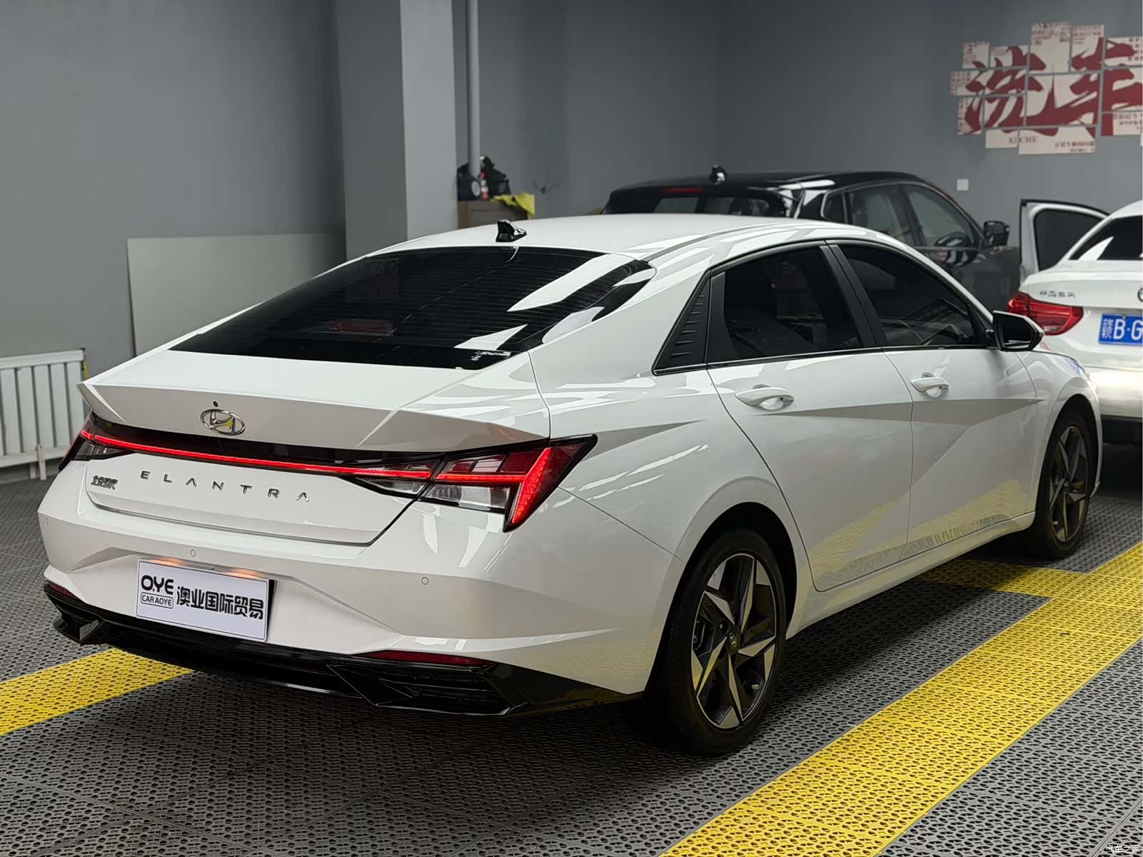 Hyundai Elantra, 2022 6