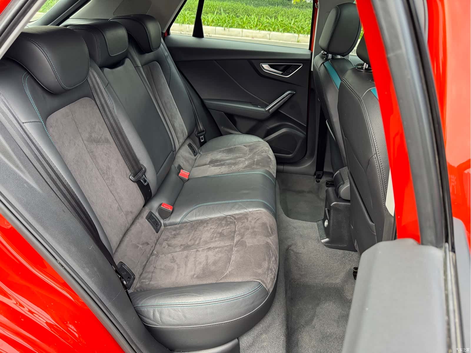 Audi Q2L, 2019 11