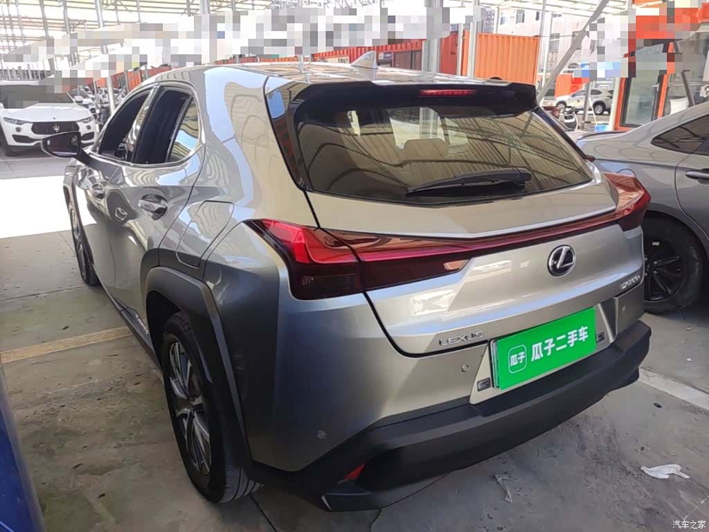 Lexus UX, 2021 все фото