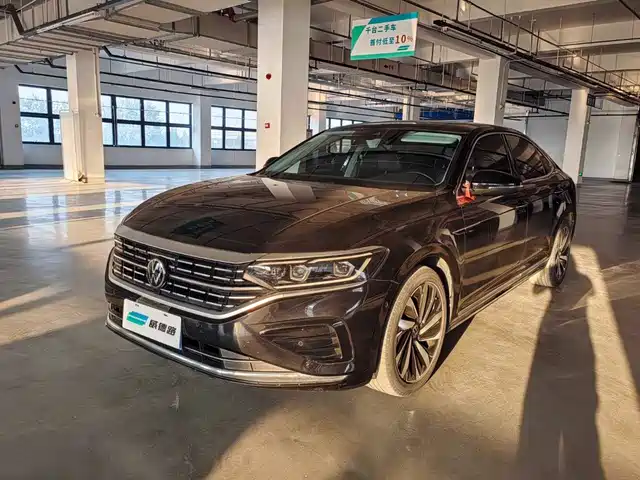 Volkswagen Passat 2022 — купить из Китая под заказ