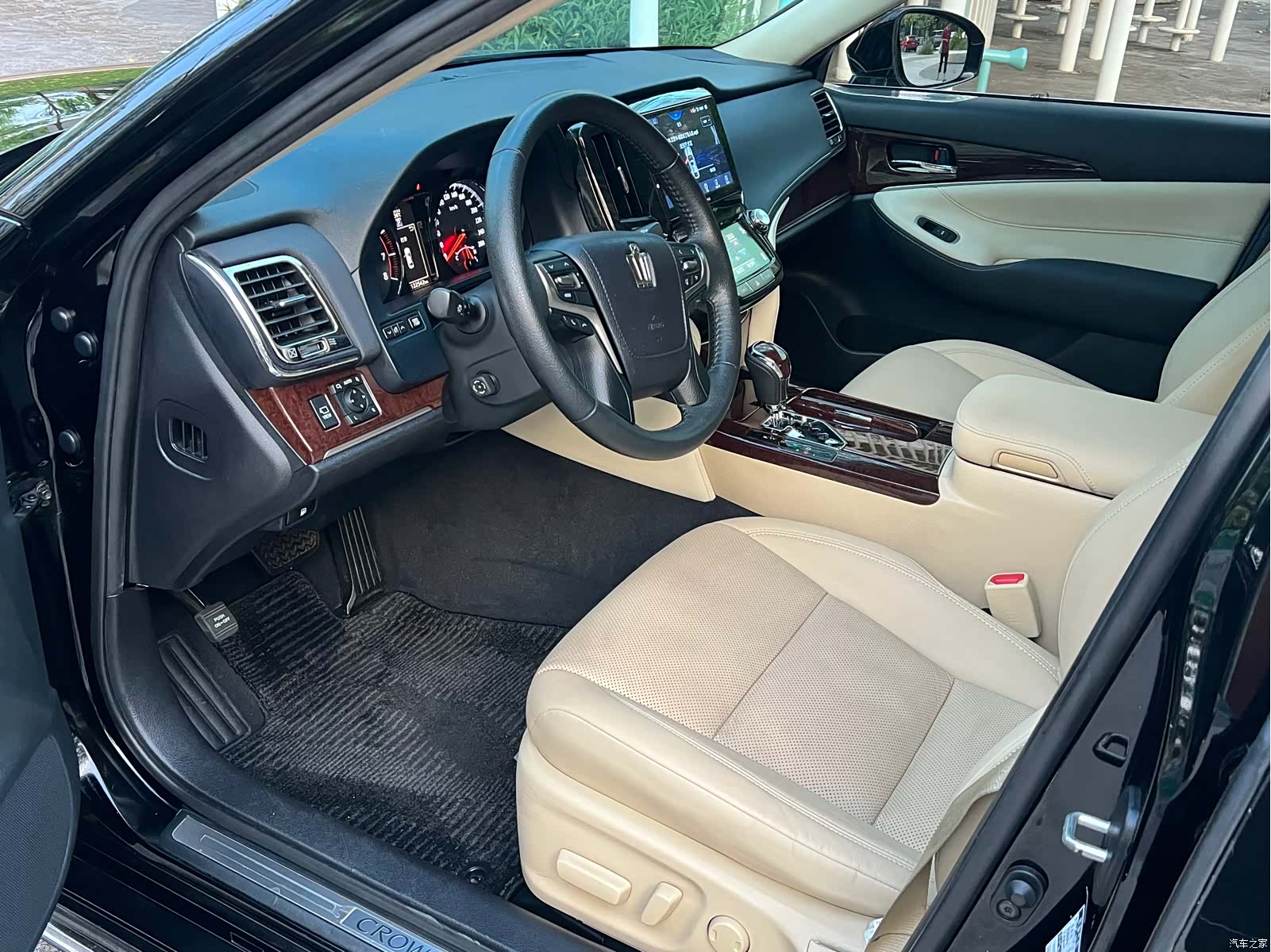Toyota Crown, 2018 10