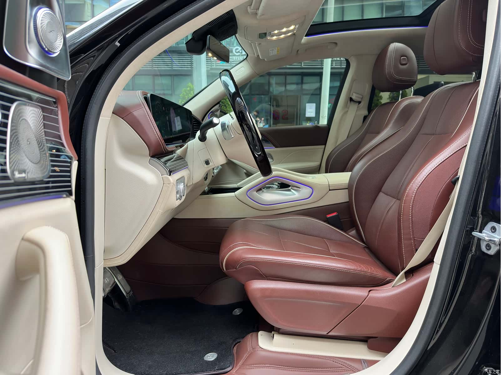 Maybach GLS, 2022 6