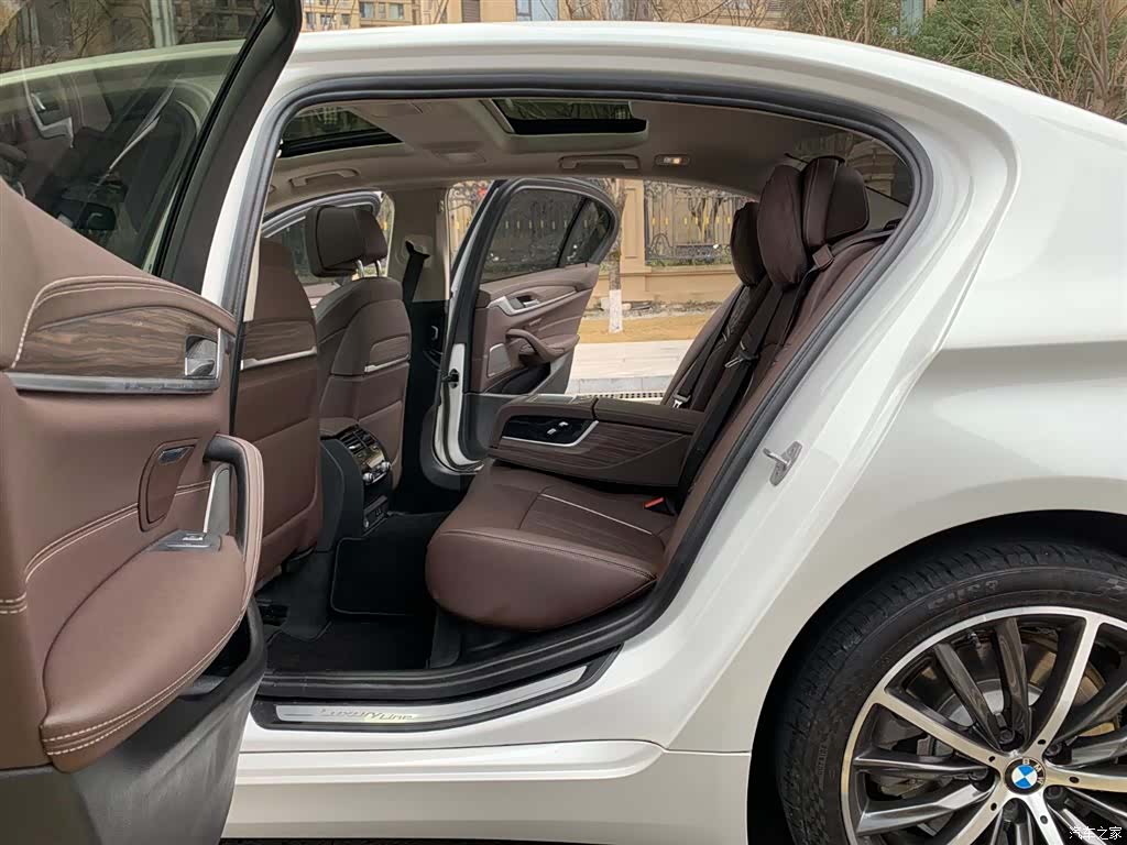 BMW 5 Series, 2022 15