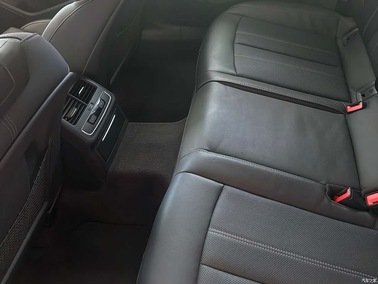 Audi A4L, 2022 13