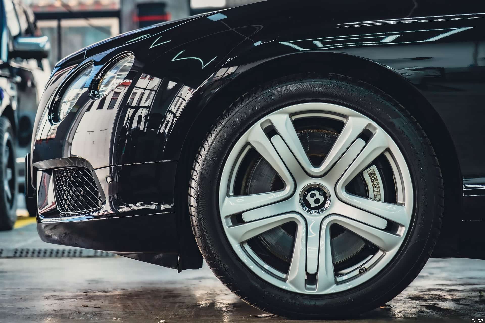Bentley Continental GT, 2012 все фото