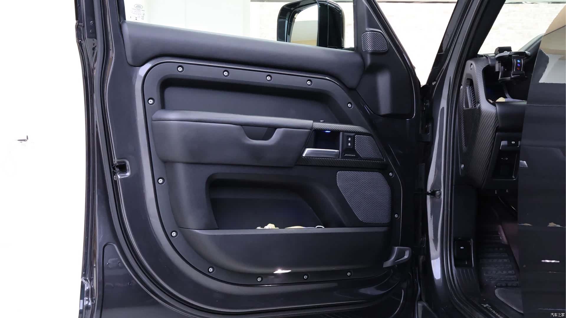 Land Rover Defender, 2022 17