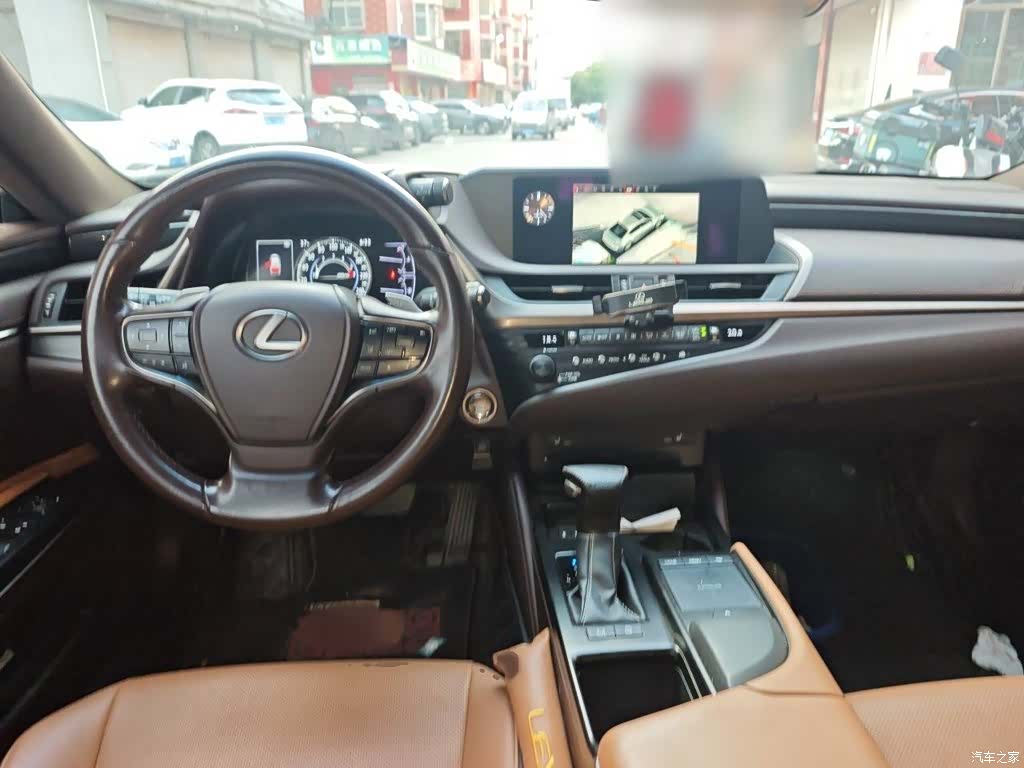 Lexus ES, 2019 13