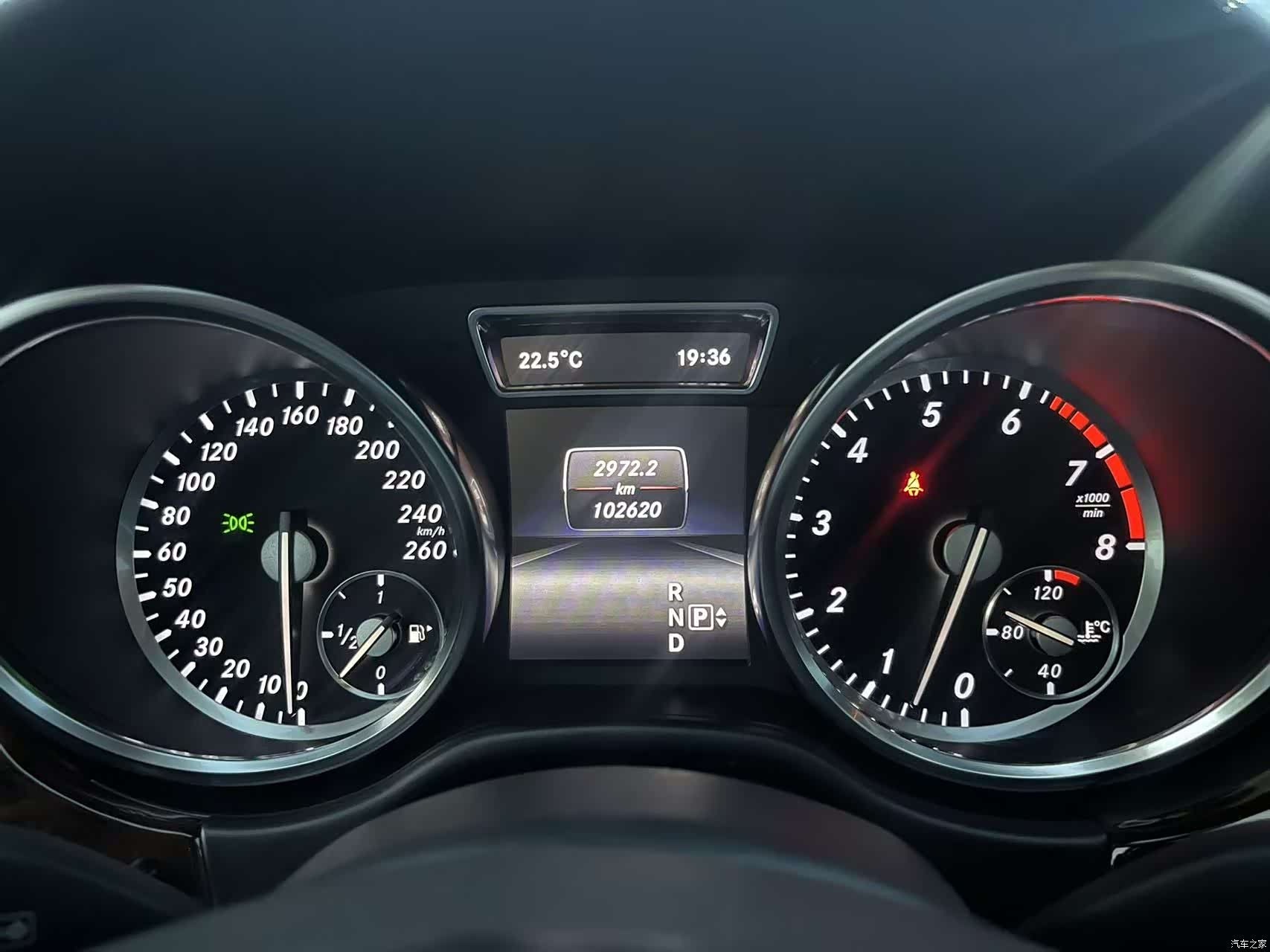 Mercedes-Benz M-Class, 2015 27