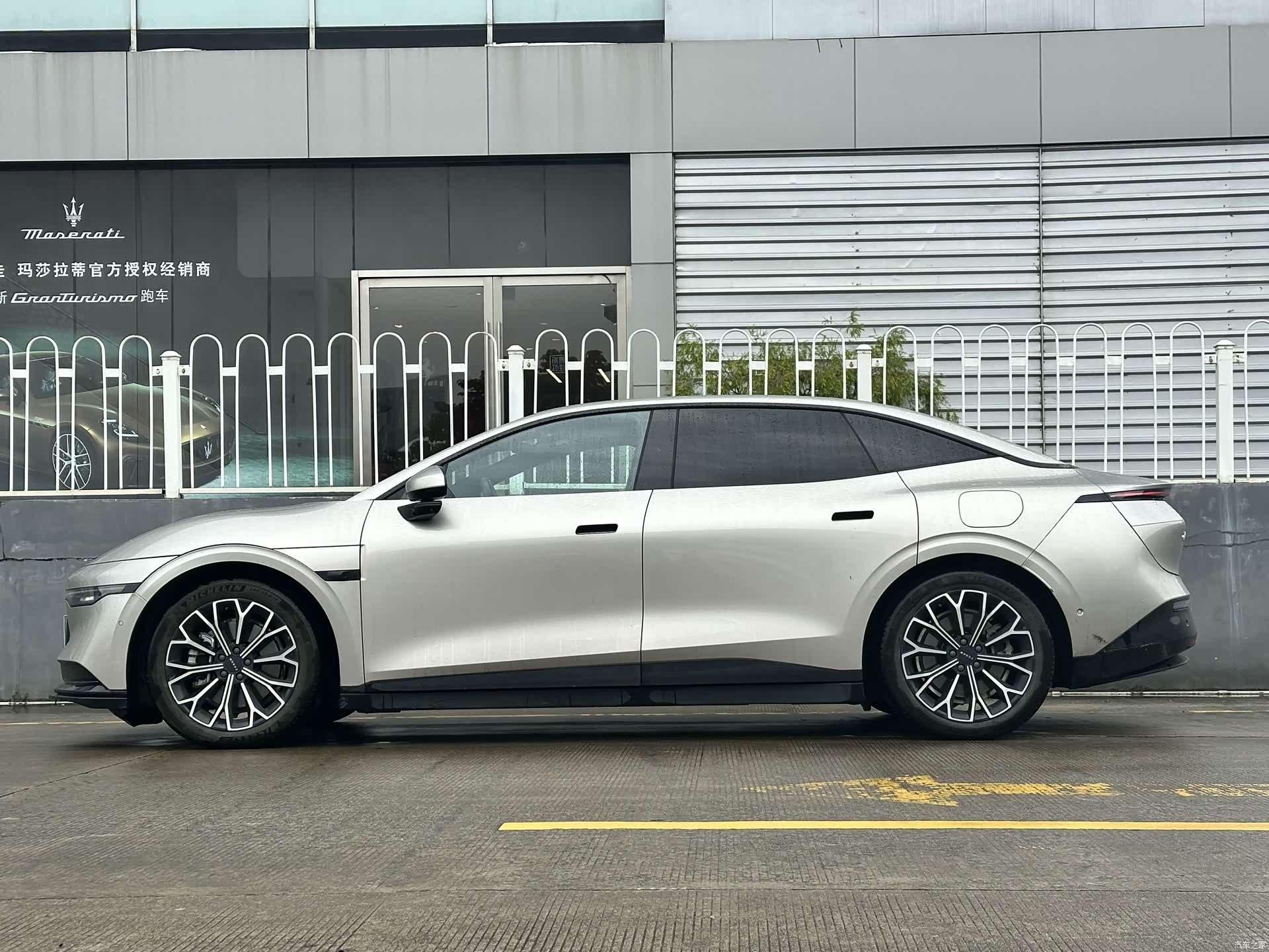 Zeekr 007, 2024 3