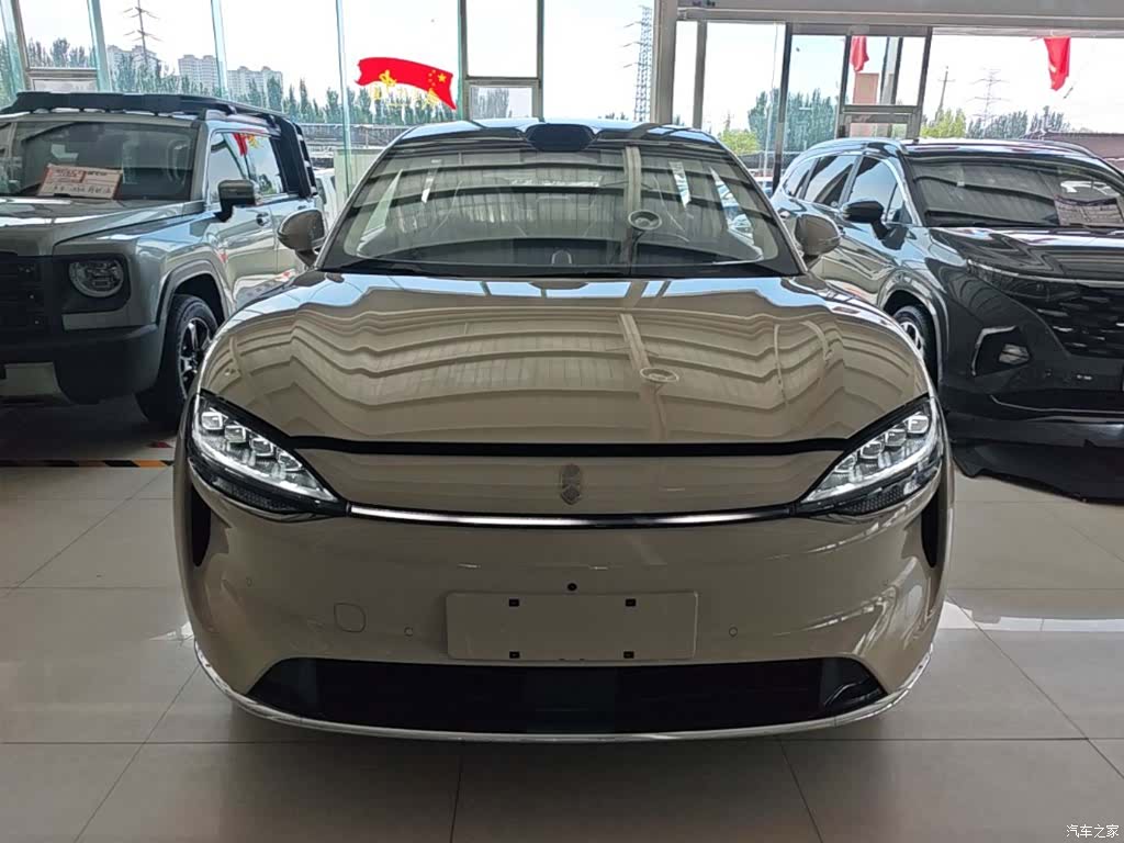 Luxeed R7, 2026 3