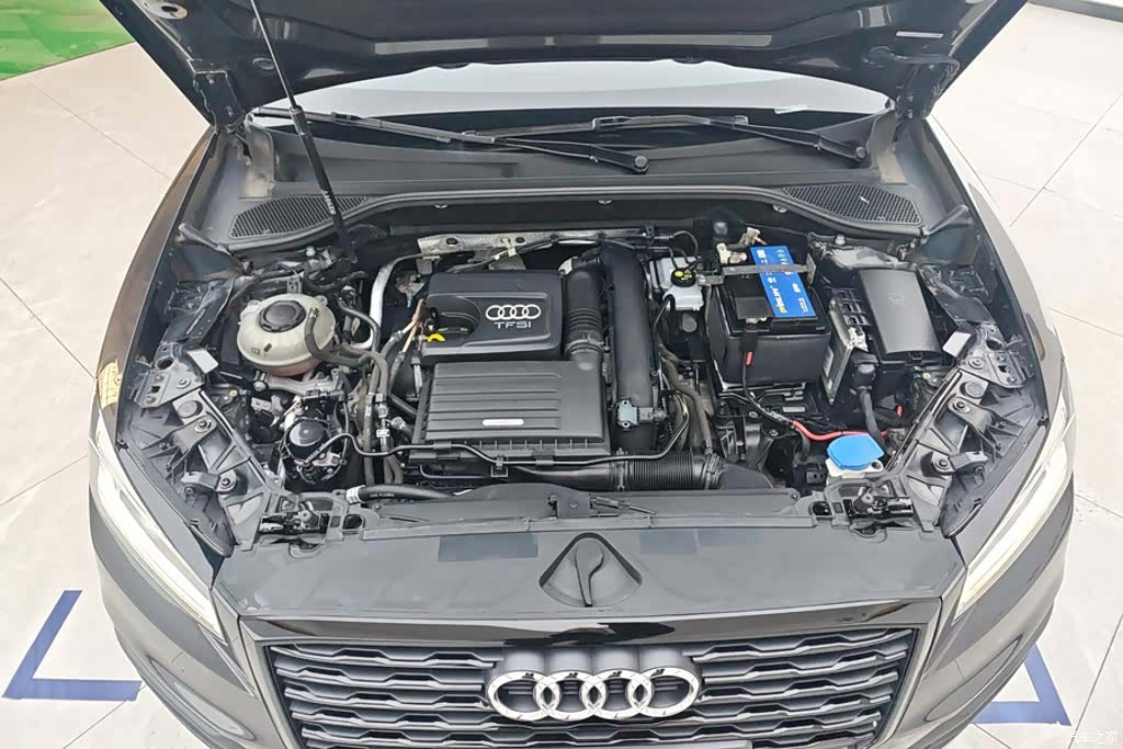 Audi Q2L, 2021 10