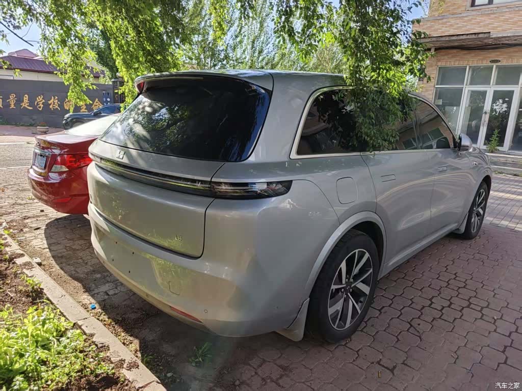 Li Auto L8, 2023 3