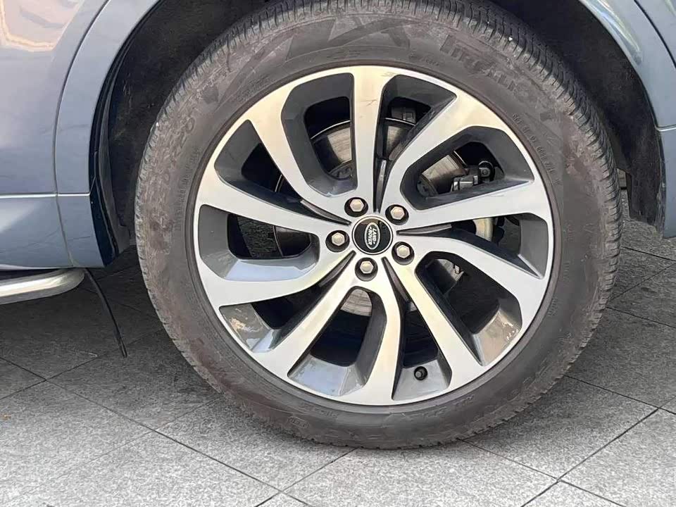 Land Rover Discover sports