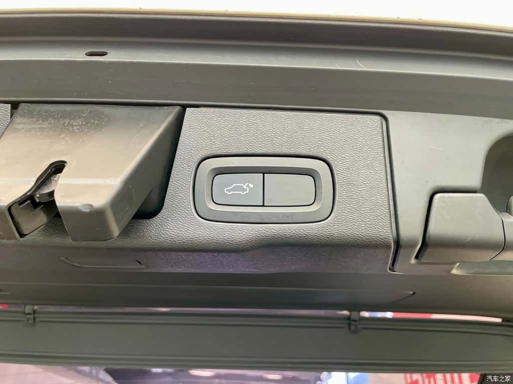 Volvo XC60, 2019 19