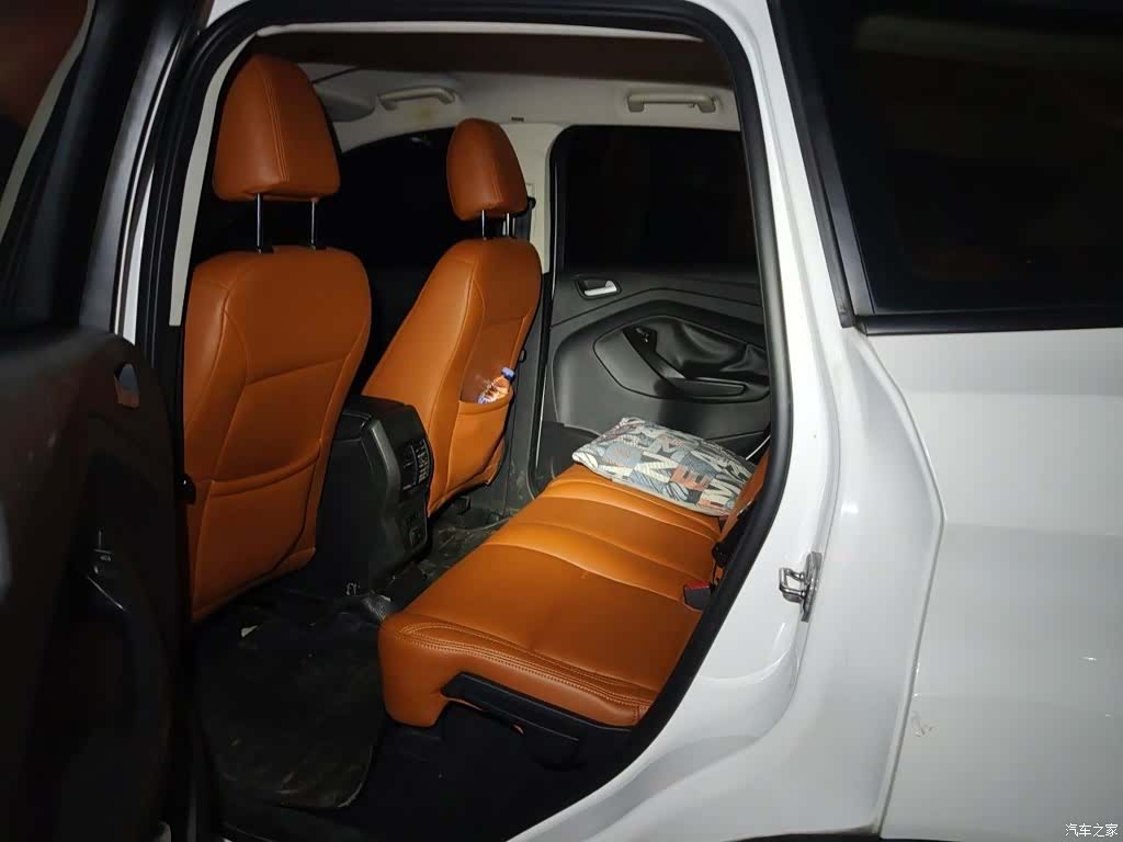 Ford Kuga, 2016 14