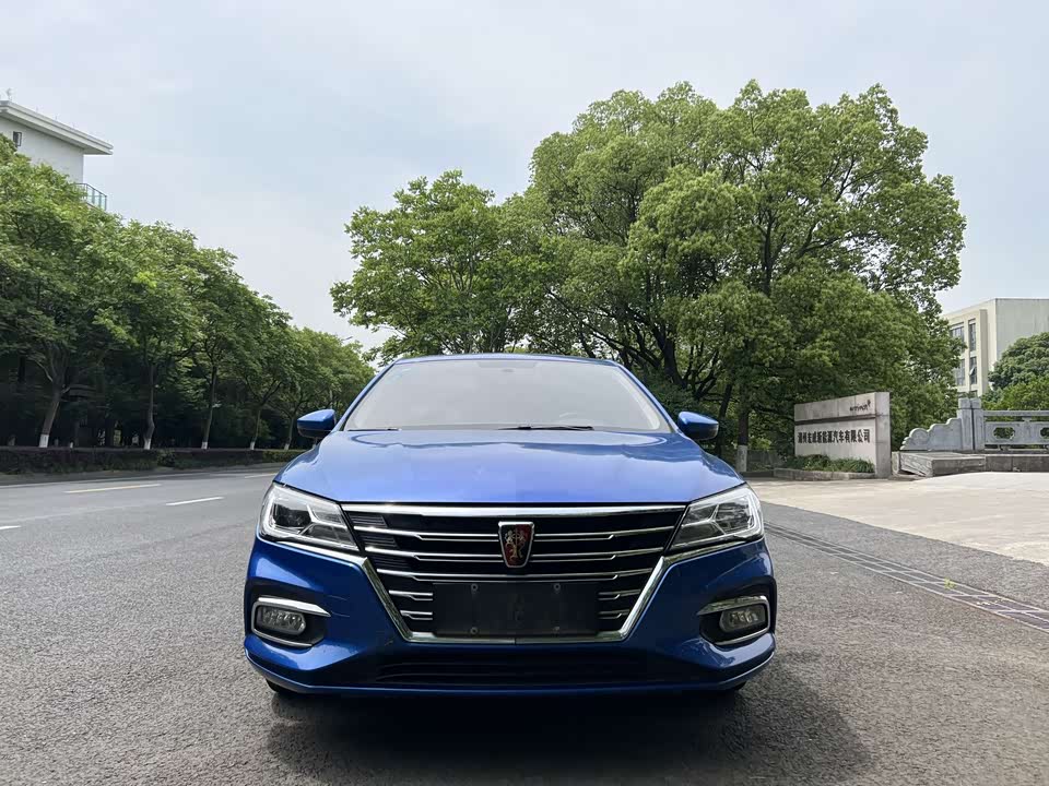 Roewe i5