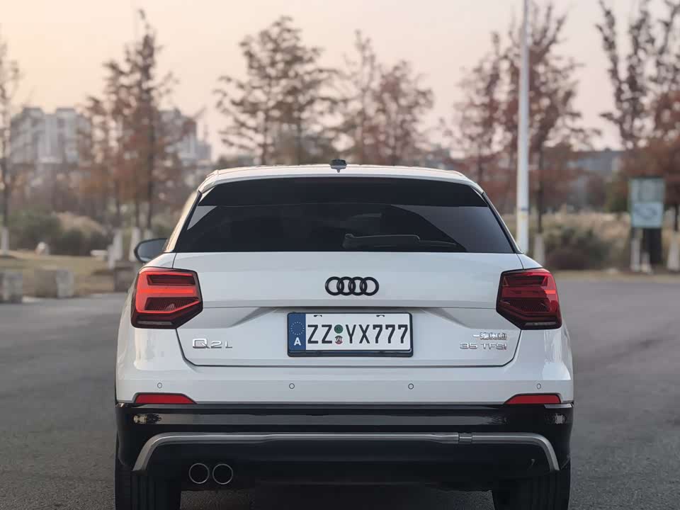 Audi Q2L