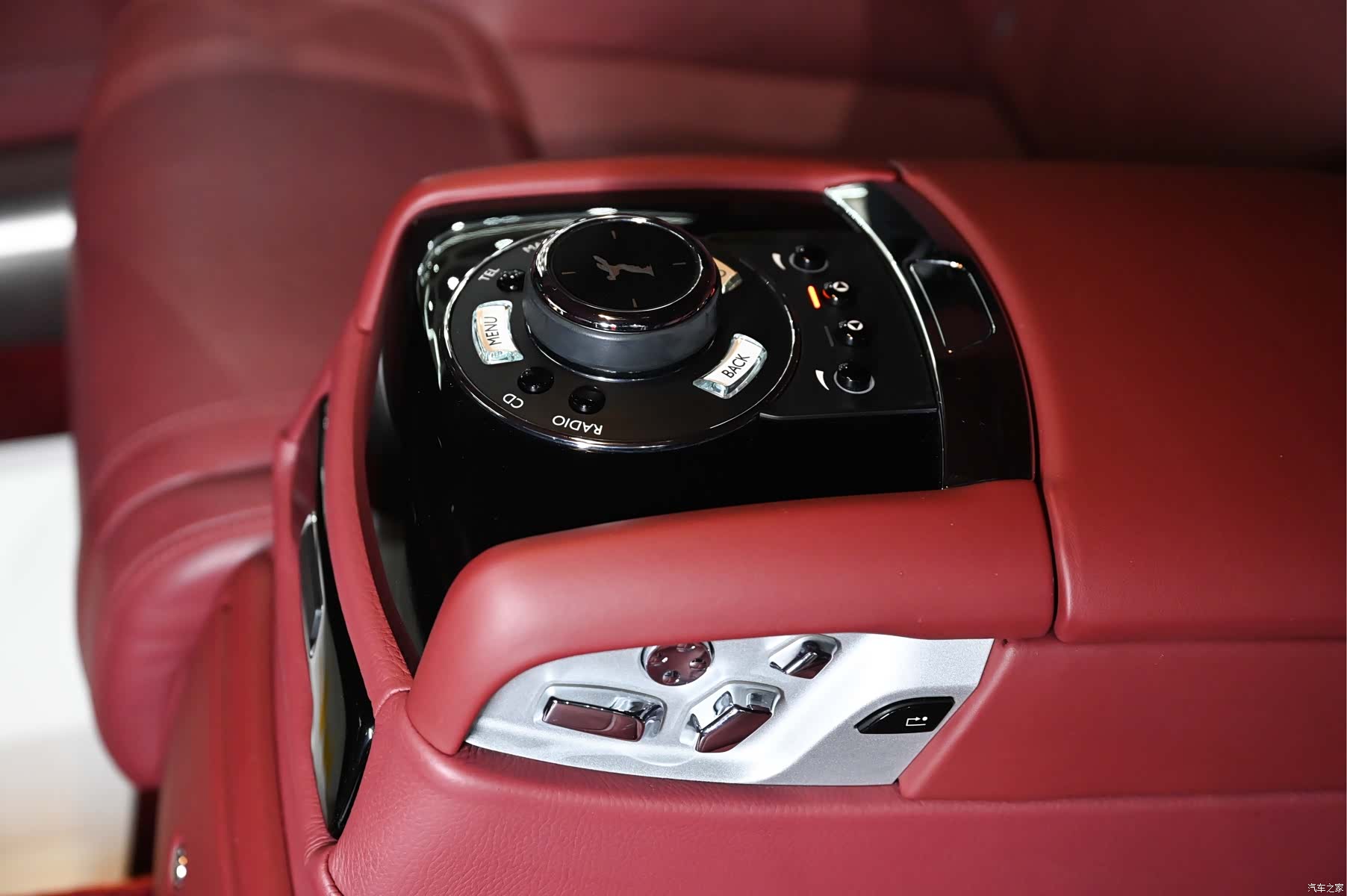 Rolls-Royce Ghost, 2015 17
