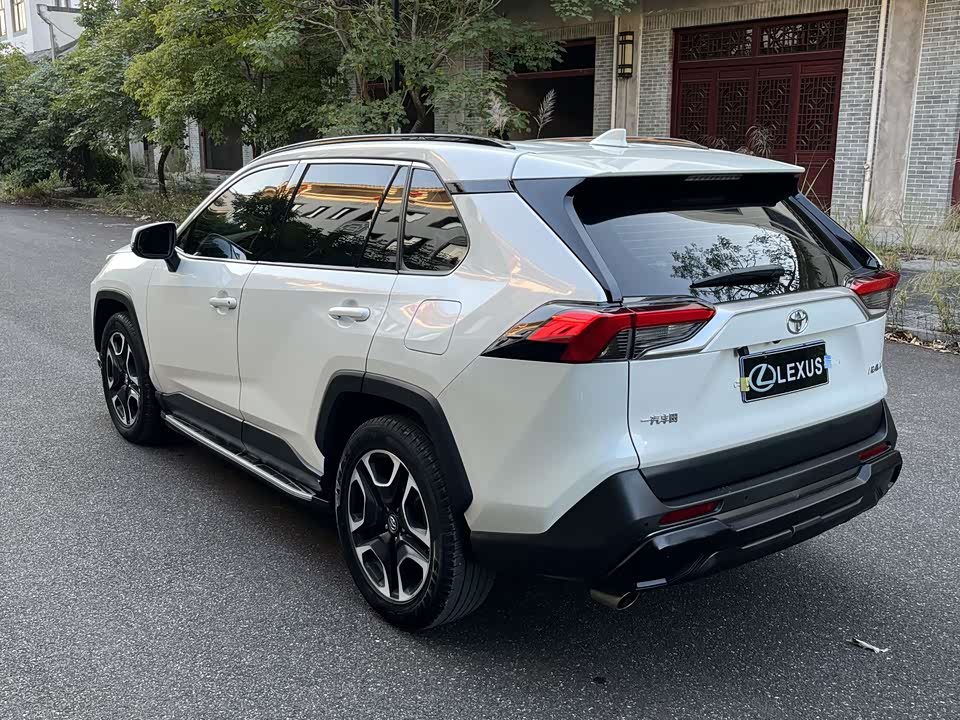 Toyota RAV4 Rongfang