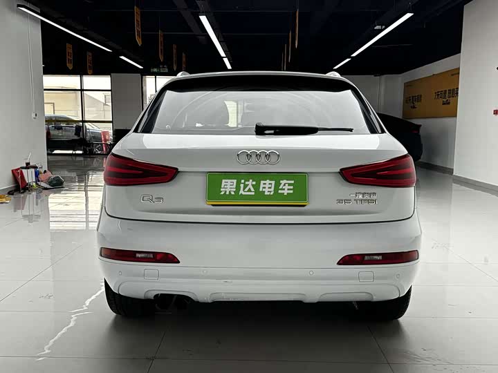 Audi Q3 2015 35 TFSI Комфорт