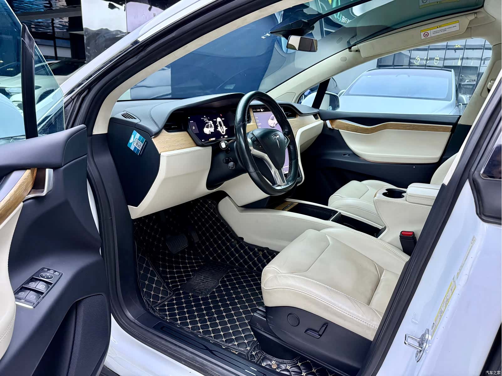 Tesla Model X, 2018 4