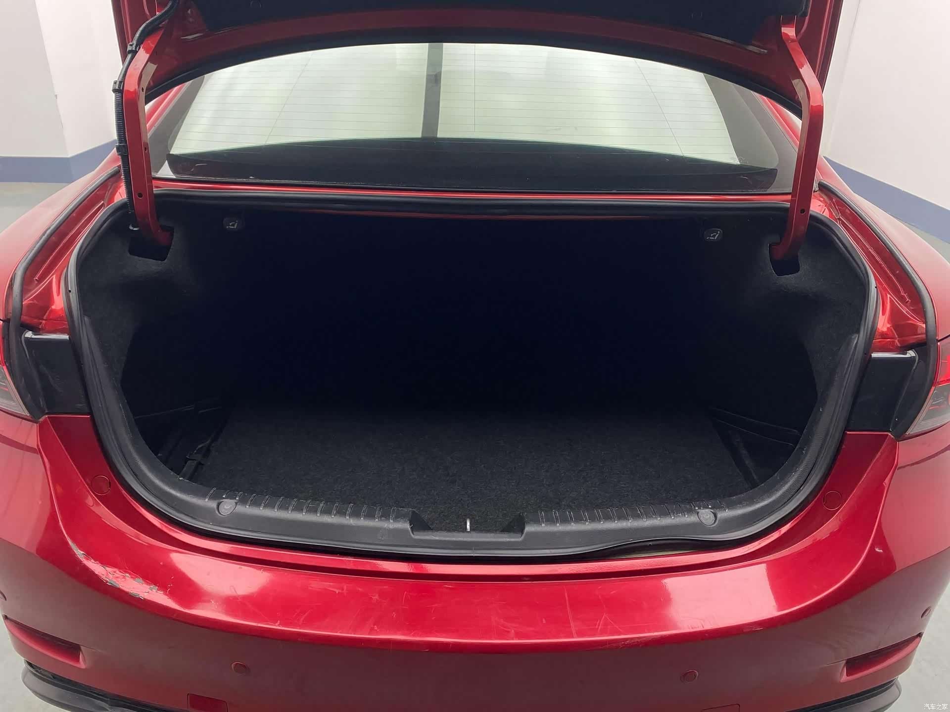 Mazda Atenza, 2016 11