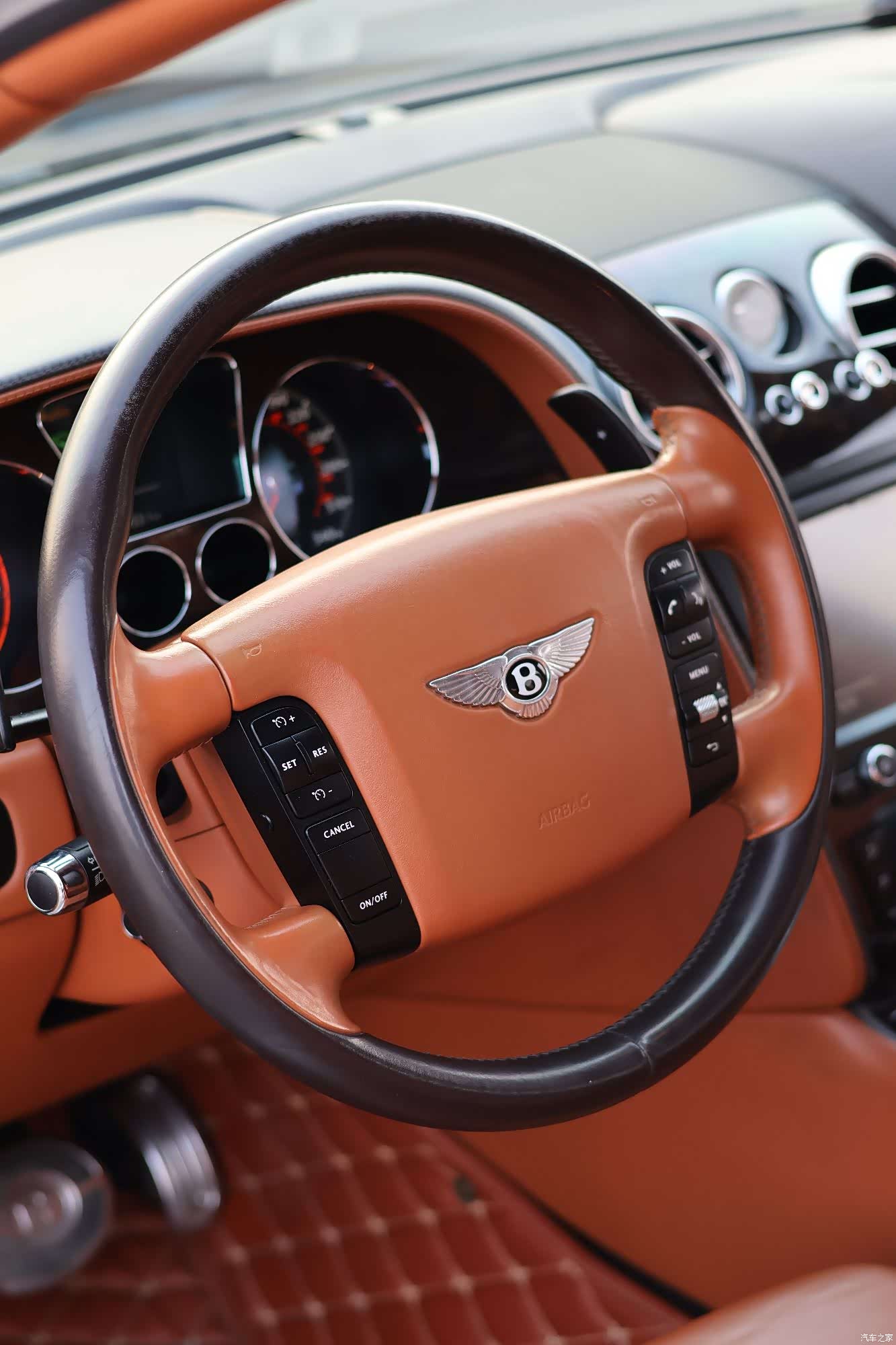Bentley Flying Spur, 2011 16