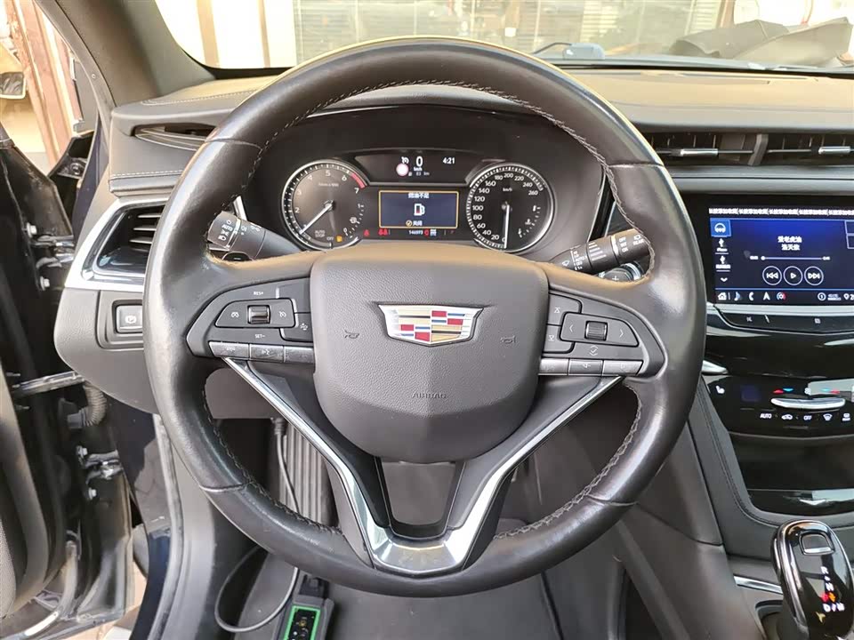 Cadillac XT6