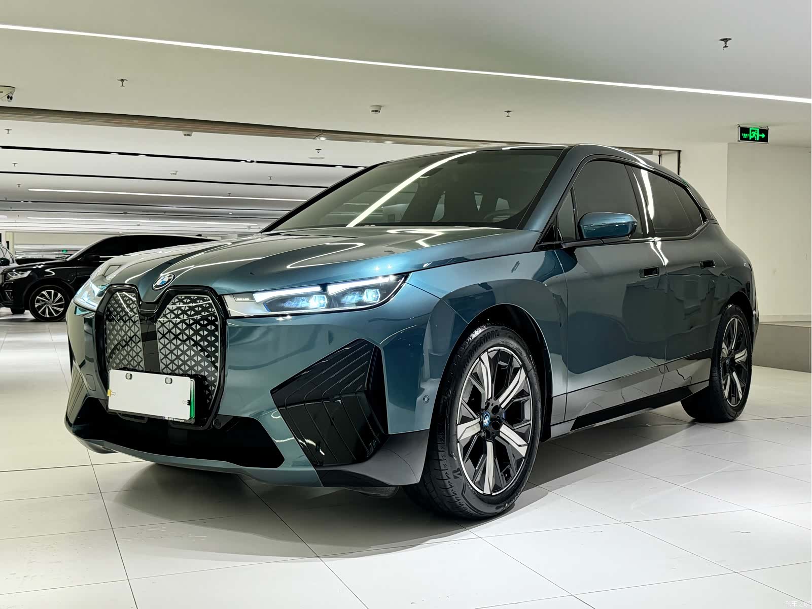 BMW iX, 2025 1