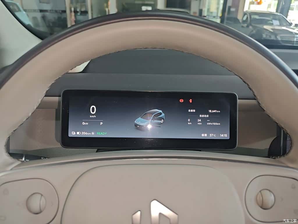 Leapmotor B10, 2025 12