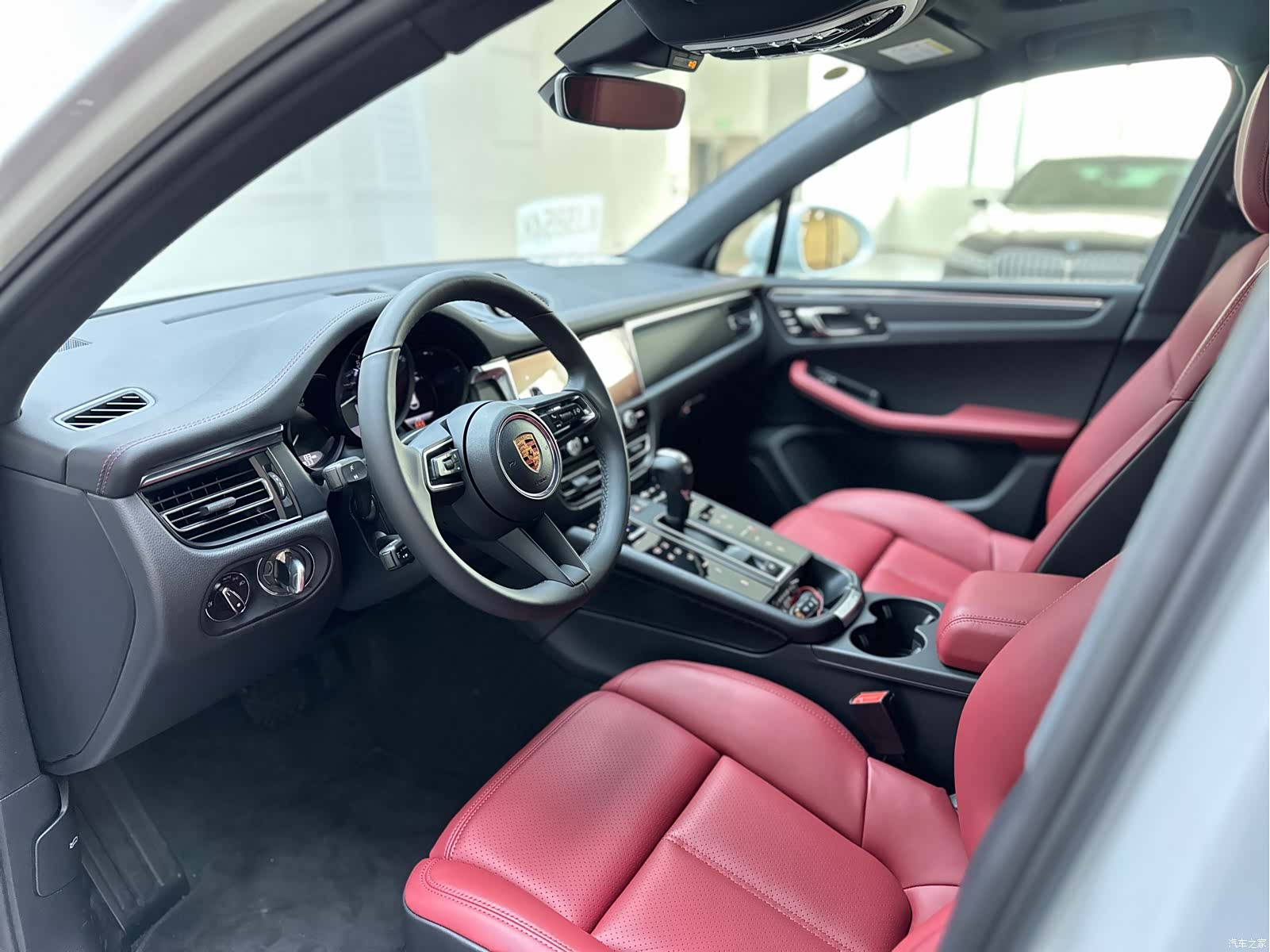 Porsche Macan, 2026 8